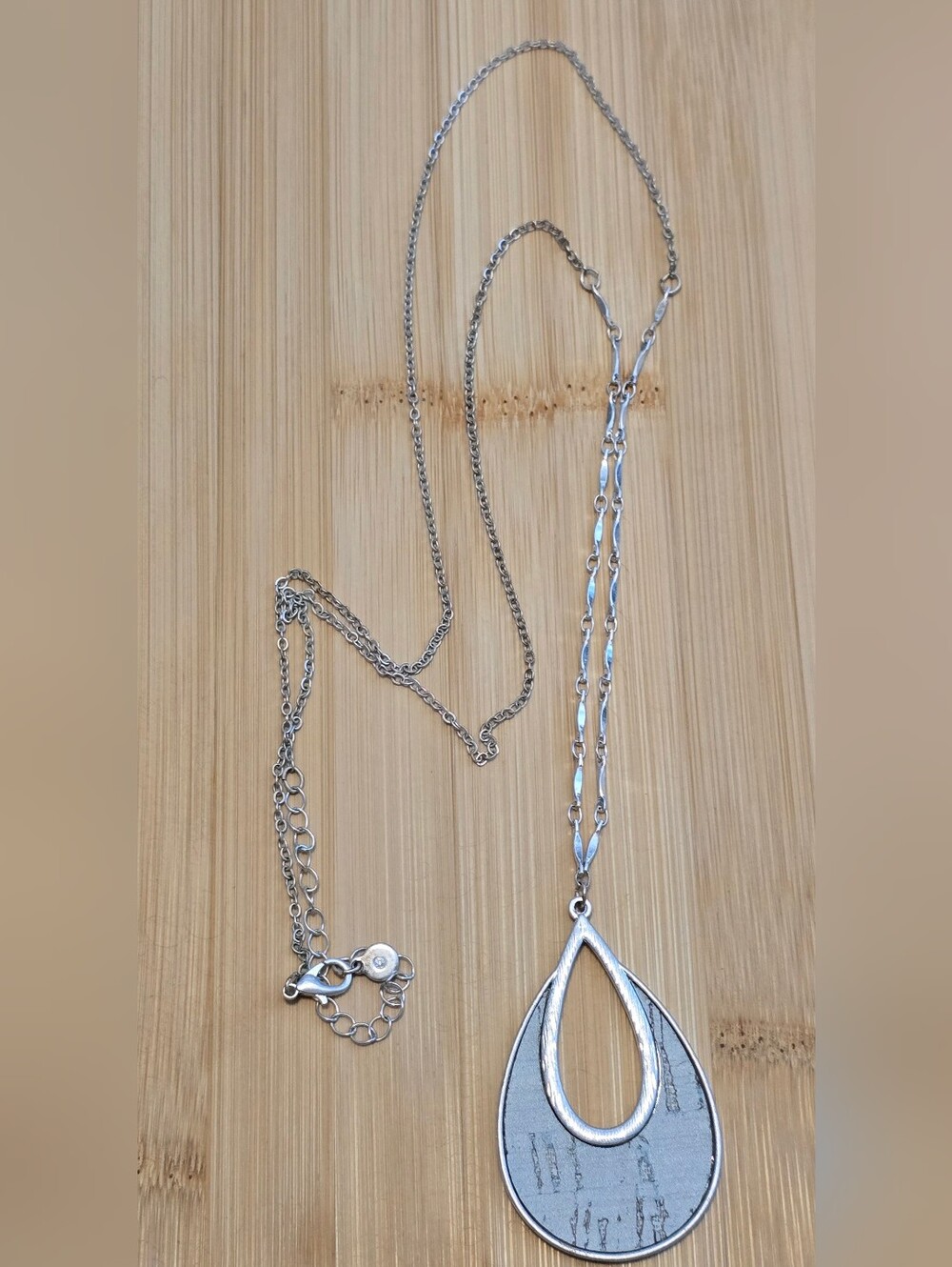 ✨ Christopher & Banks Silver Teardrop Necklace ✨